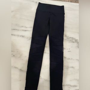 Ivivva mesh leggings size 8